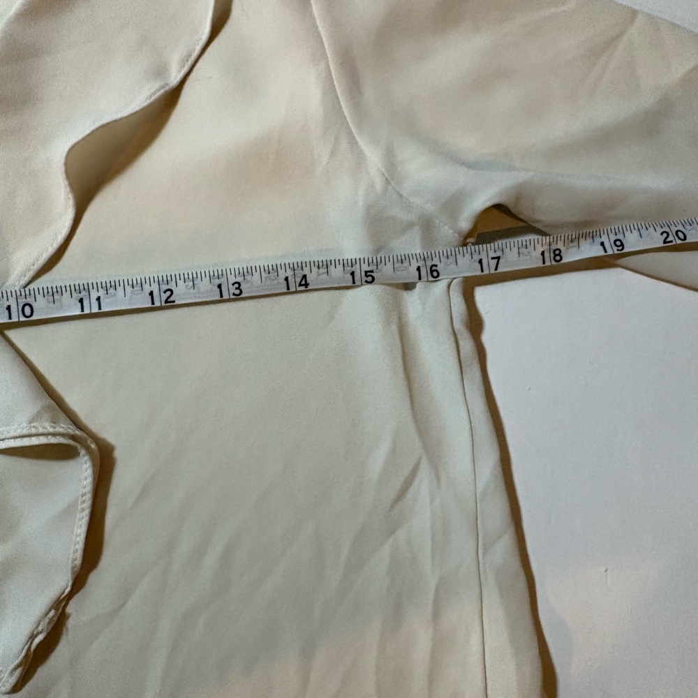 Patagonia Off-White Ruffle Blouse - Picture 2 of 4